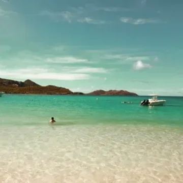 Villa-Hemingway-carribean sea white beach-stbarth-island 361x361